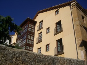 Latorre fachada (Residencia en Soria)