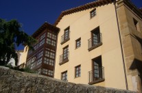 Latorre fachada (residencia en Soria)